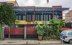 OYO 90166 Marsya Prima Syariah Hotel